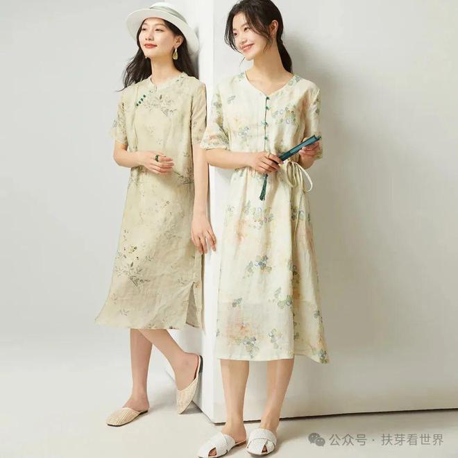这样穿做时髦精致妈妈！凯发K8国际娱乐母亲节(图2)