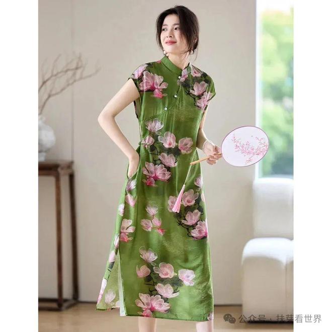 这样穿做时髦精致妈妈！凯发K8国际娱乐母亲节(图5)