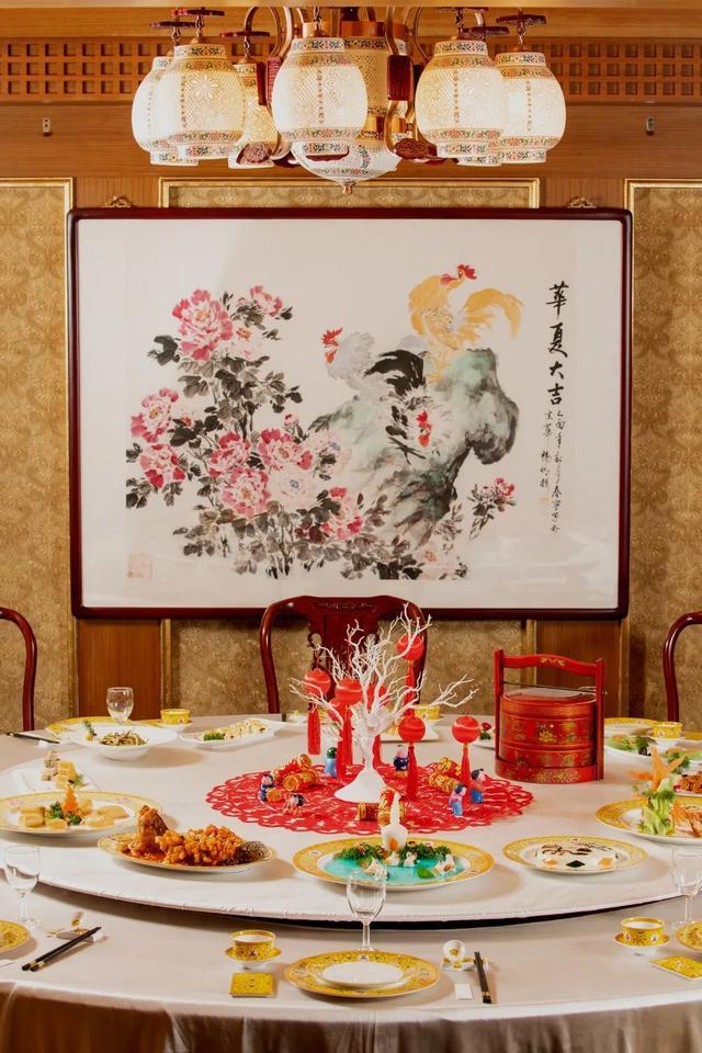 膳、丰泽园、四川饭店备好“暖家宴”凯发平台用美食传承重阳敬老传统!仿(图2) 膳、丰泽园、四川饭店备好“暖家宴”凯发平台用美食传承重阳敬老传统!仿(图2)